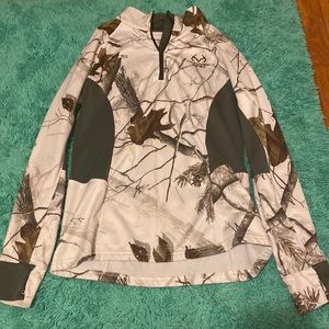 Real tree pull over. Size M